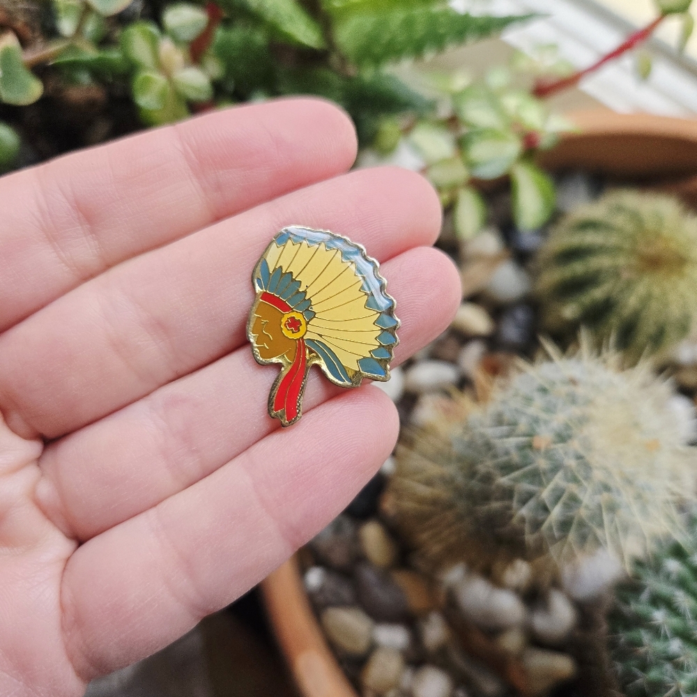 Vintage Native American Chief Enamel Unisex Lapel Brooch Pin